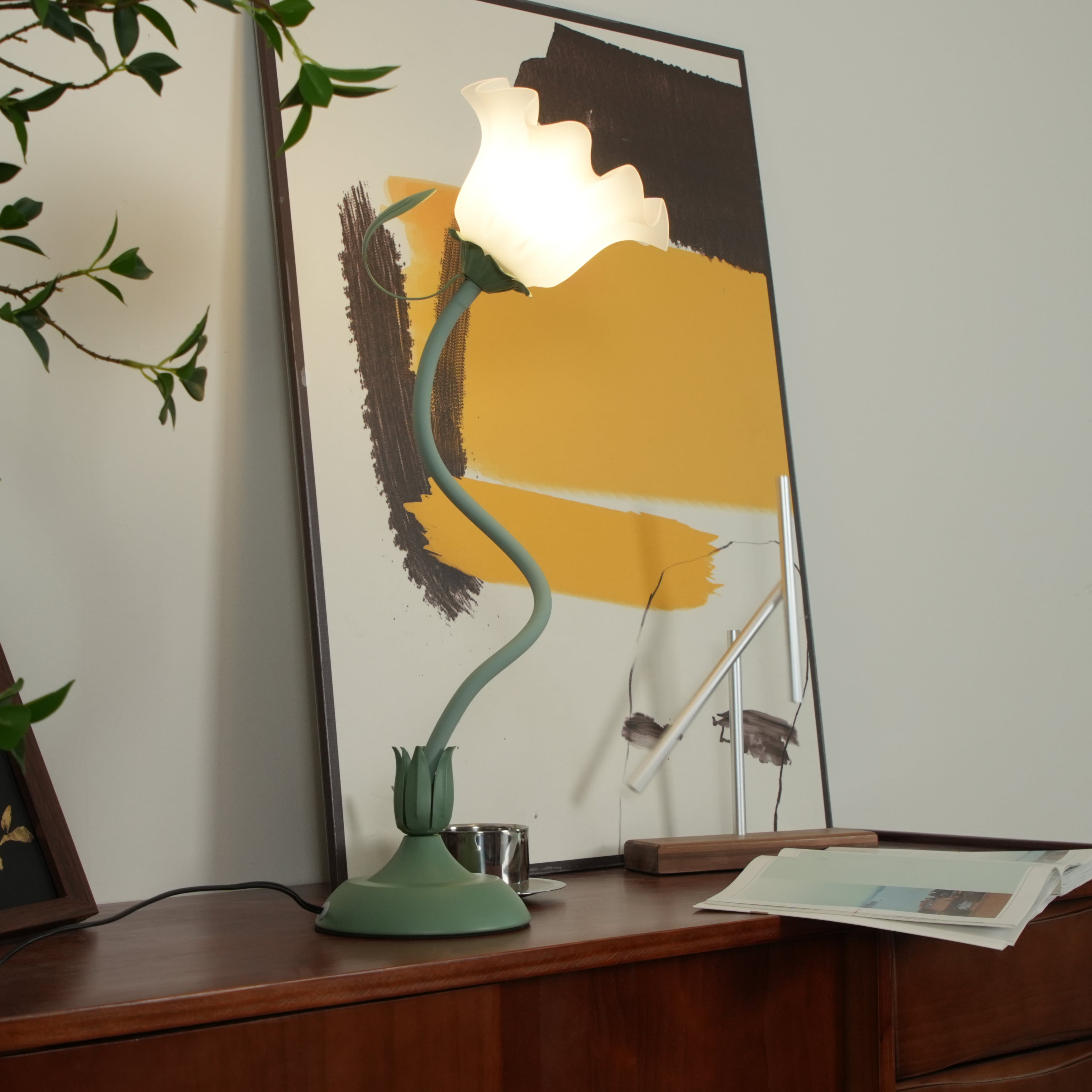 Lily Flower Table Lamp