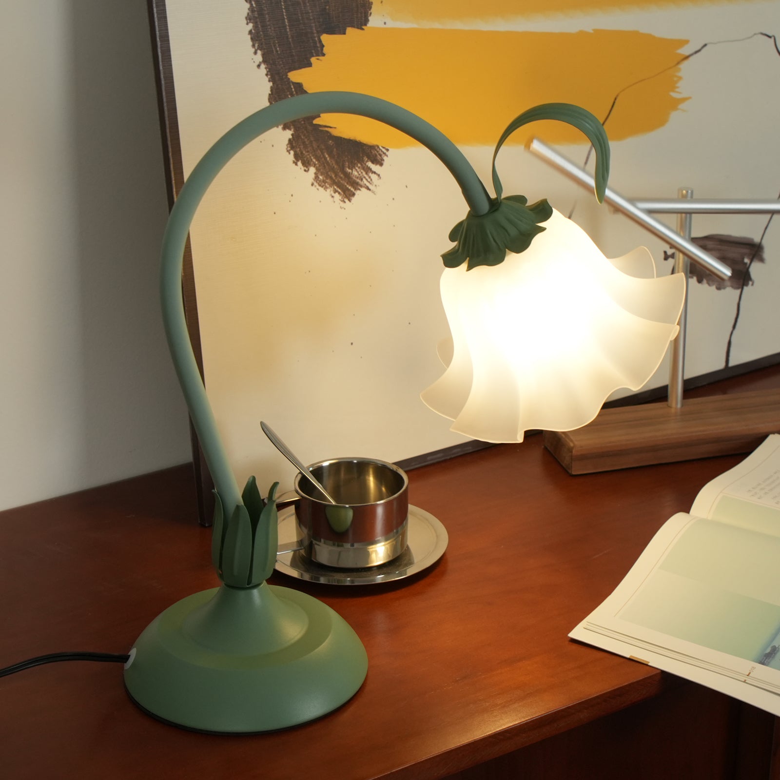 Lily Flower Table Lamp