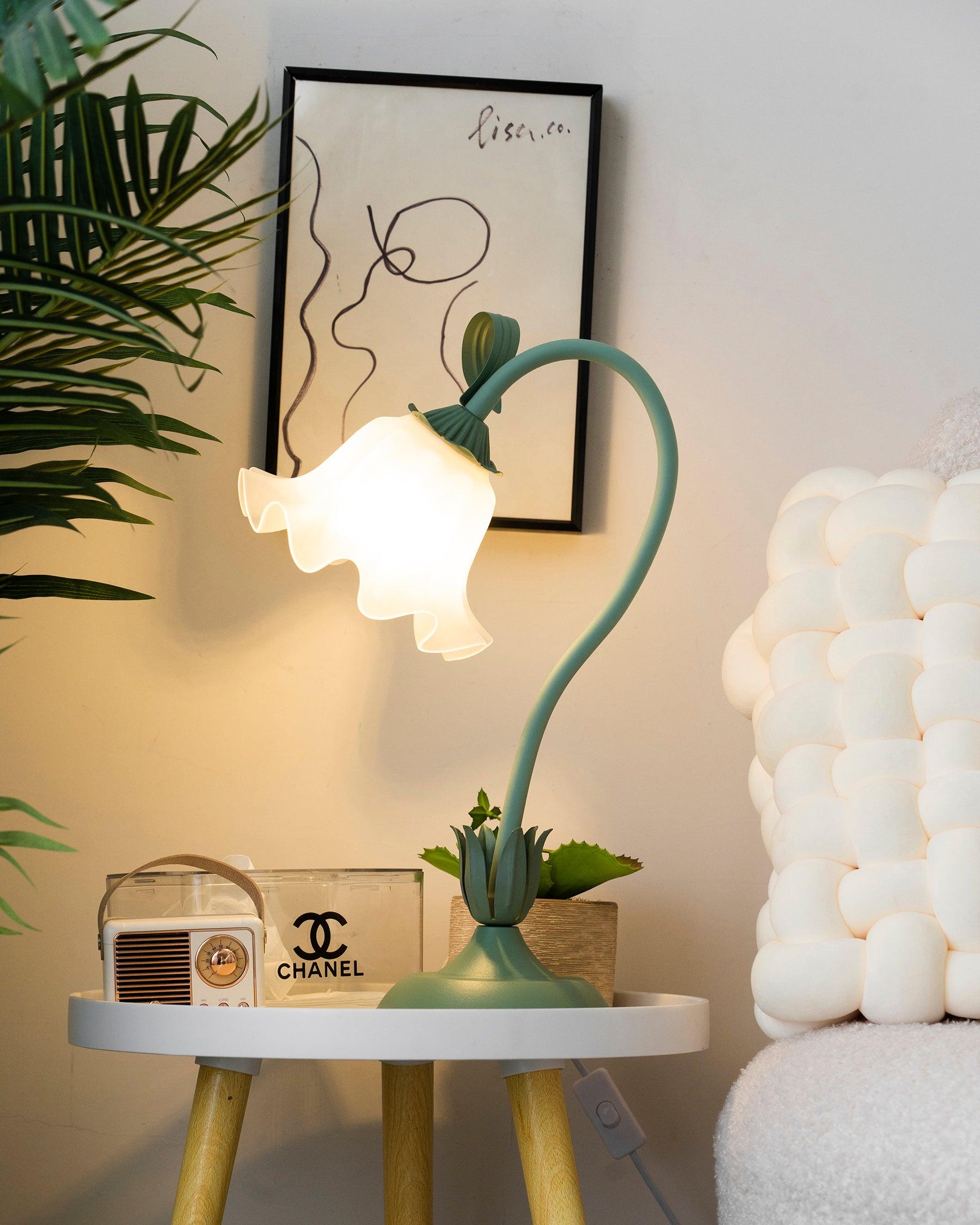 Lily Flower Table Lamp