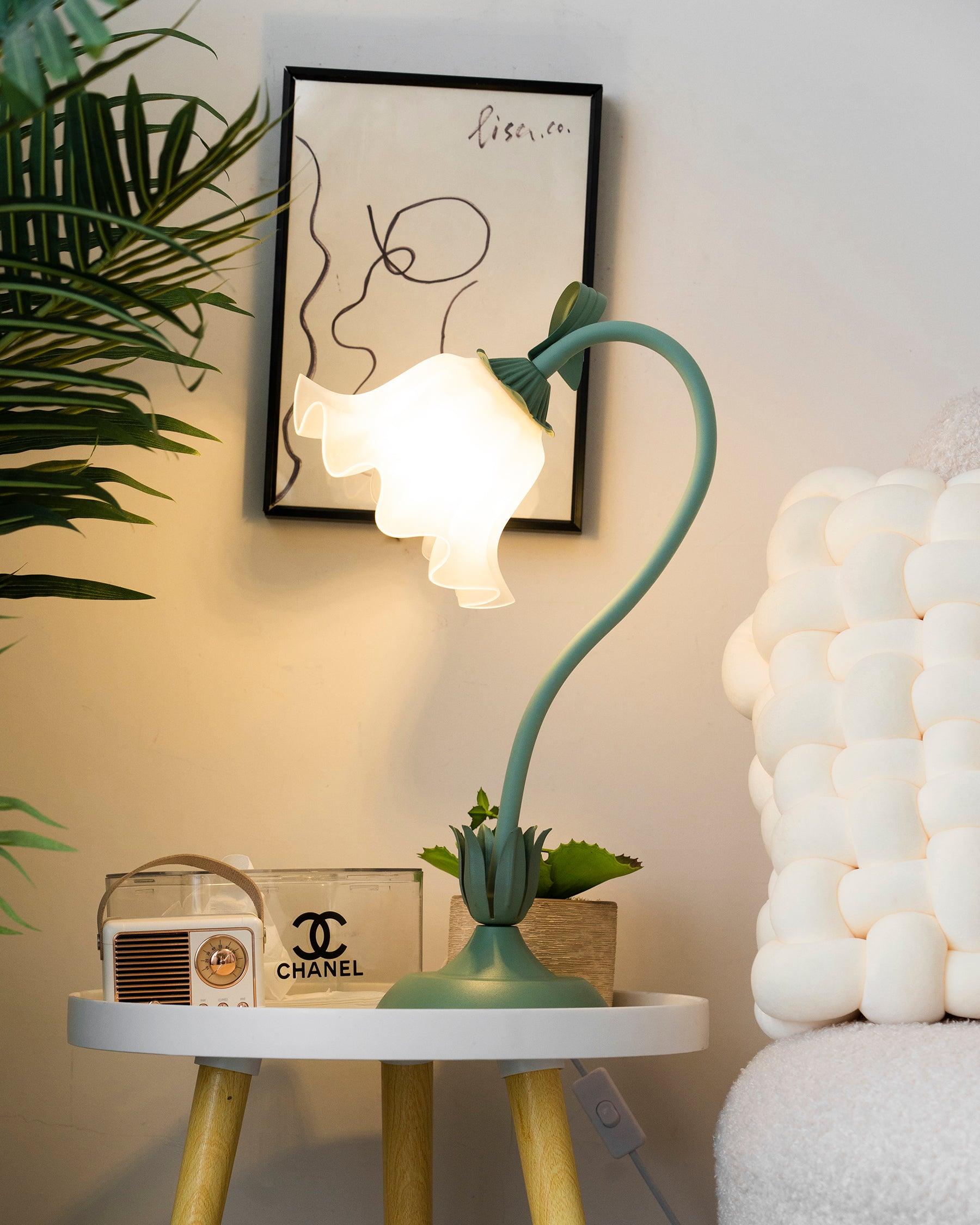 Lily Flower Table Lamp