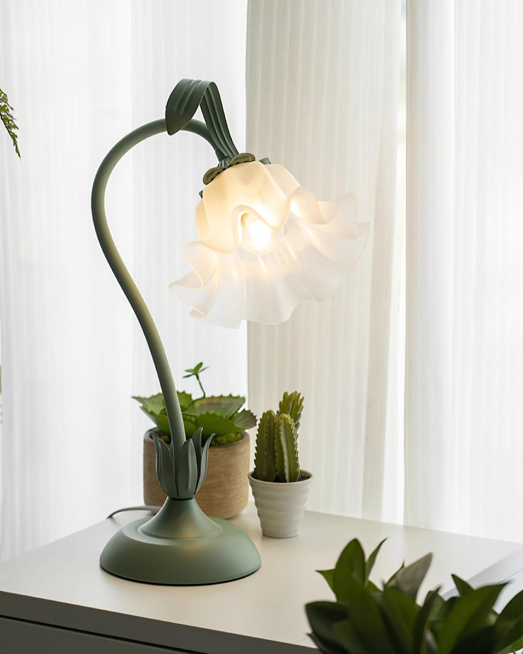 Lily Flower Table Lamp