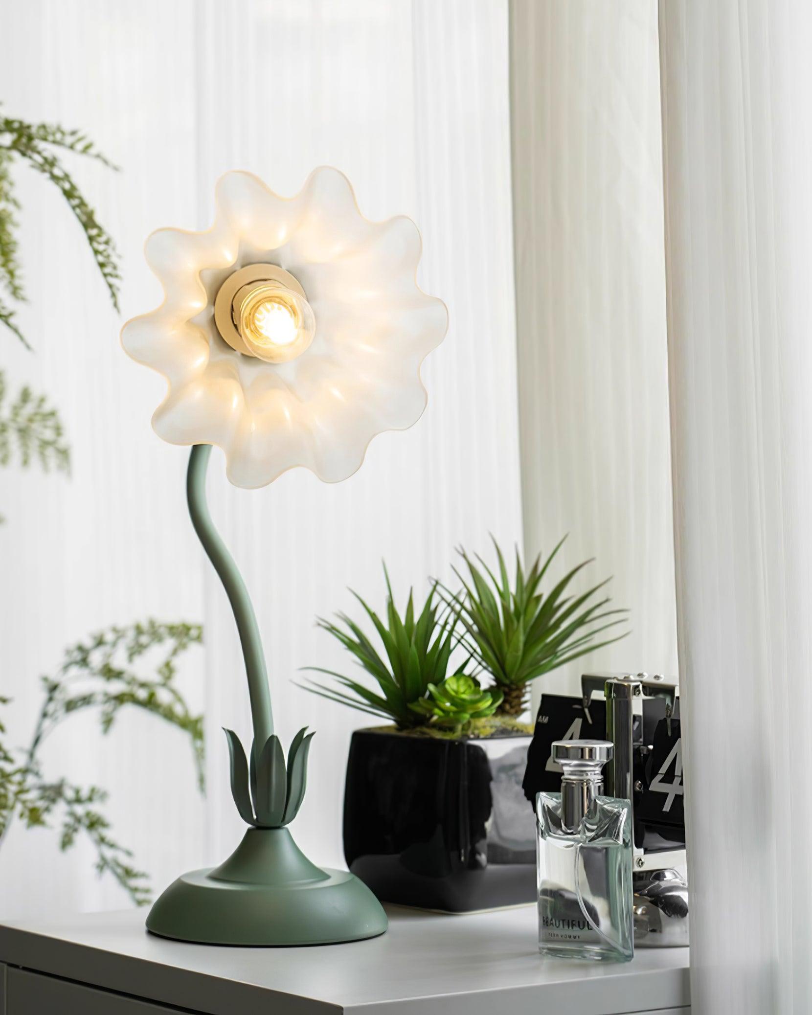 Lily Flower Table Lamp