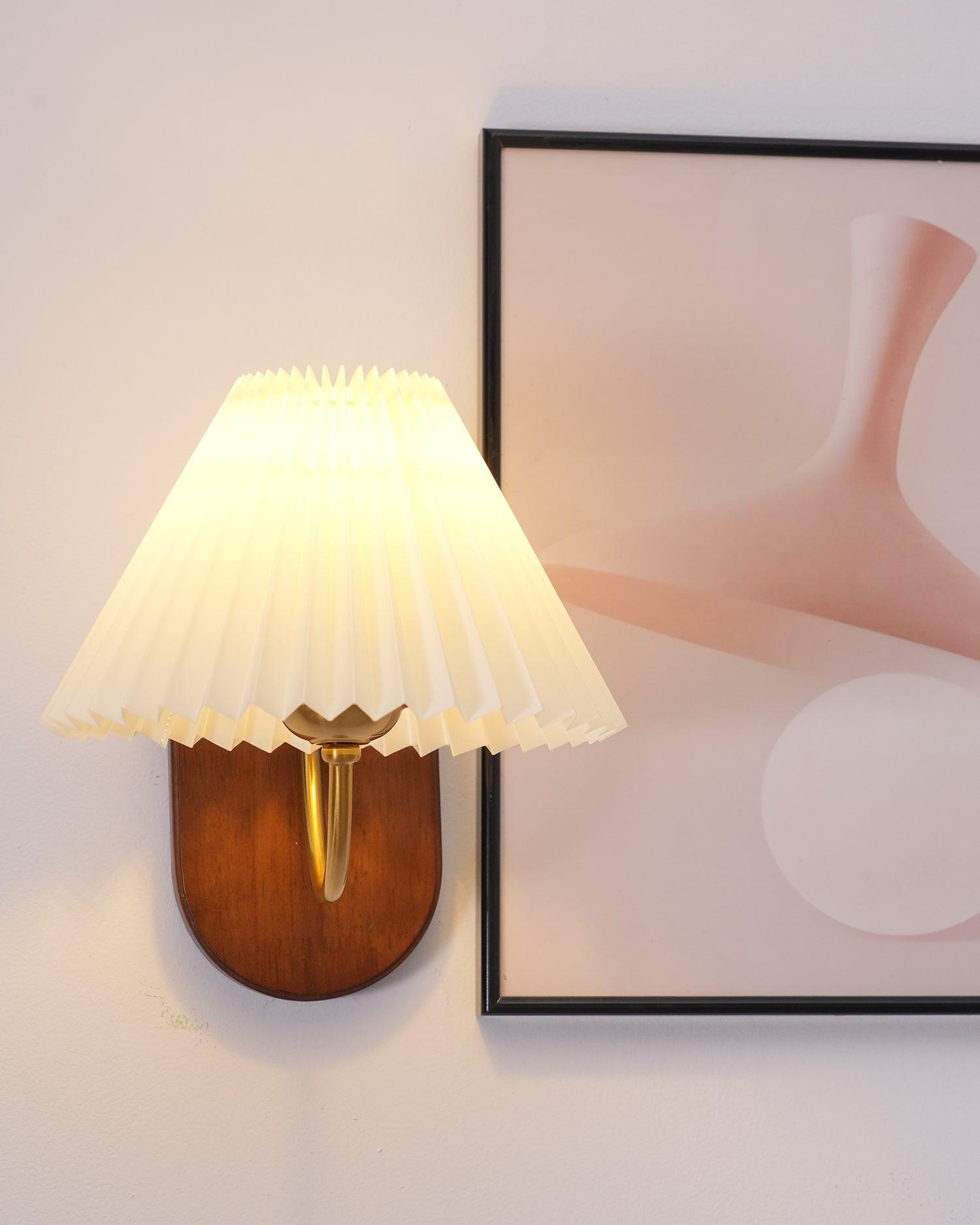 Louise Wall Lamp