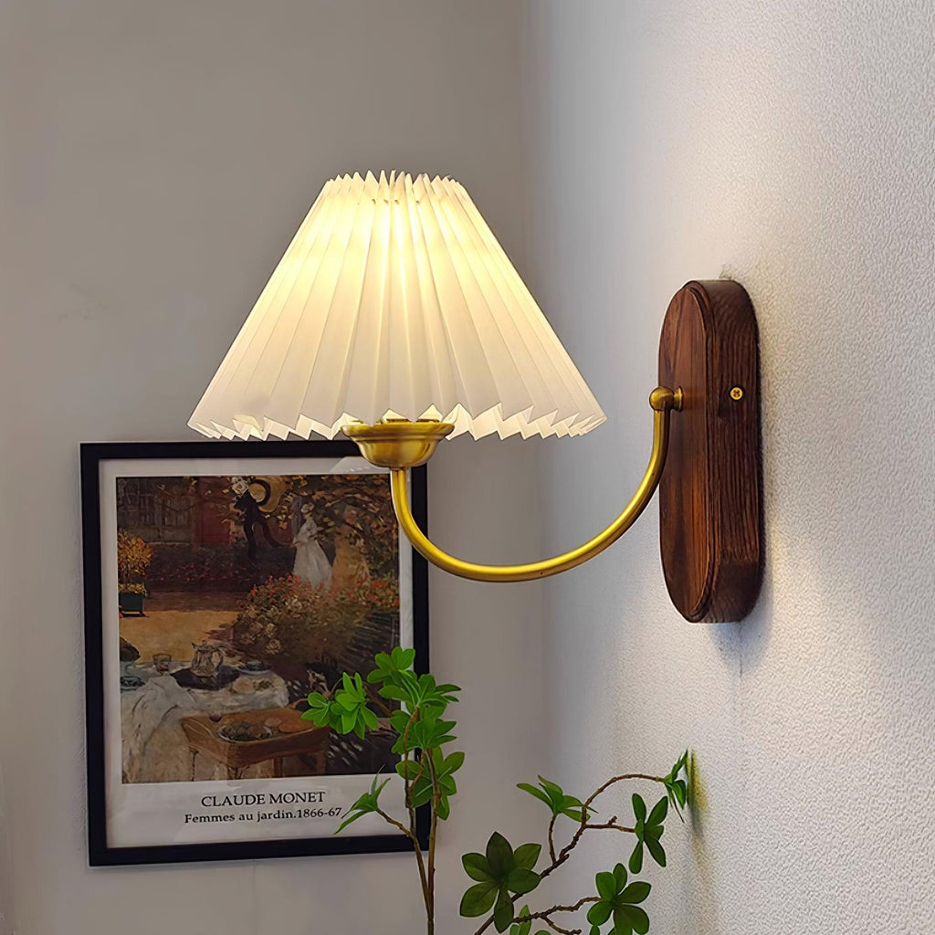 Louise Wall Lamp