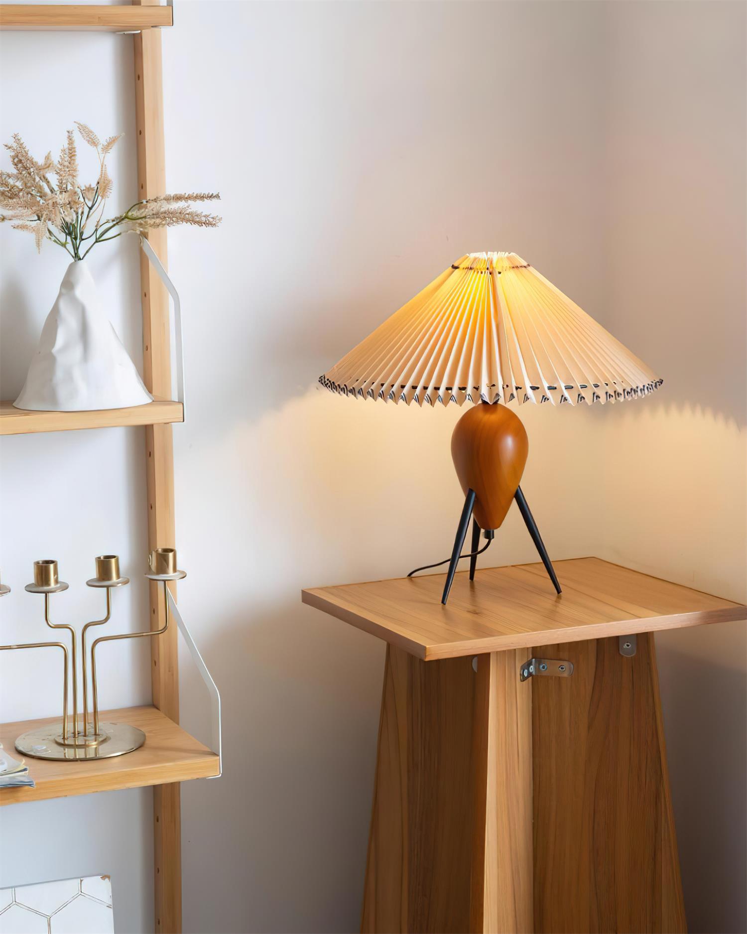 Makie Table Lamp