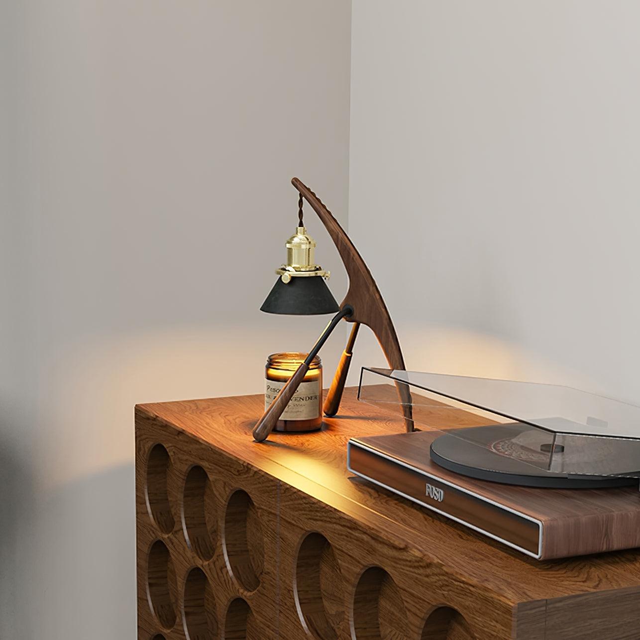 Mante Religieuse Candle Warmer Lamp