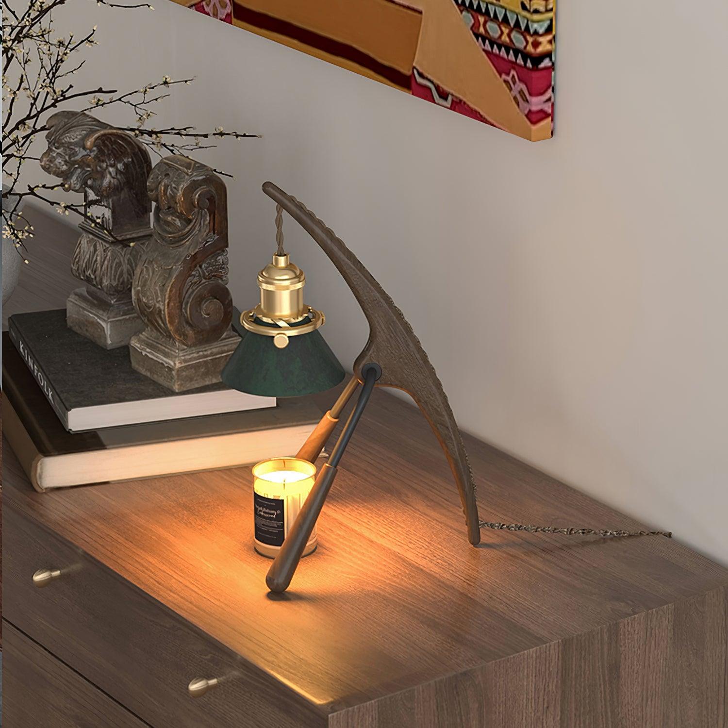 Mante Religieuse Candle Warmer Lamp