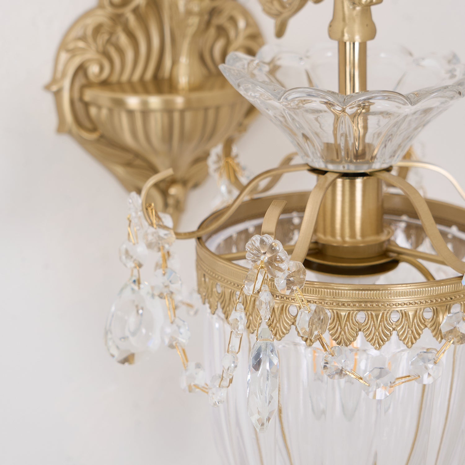 Mesas Crystal Wall Lamp