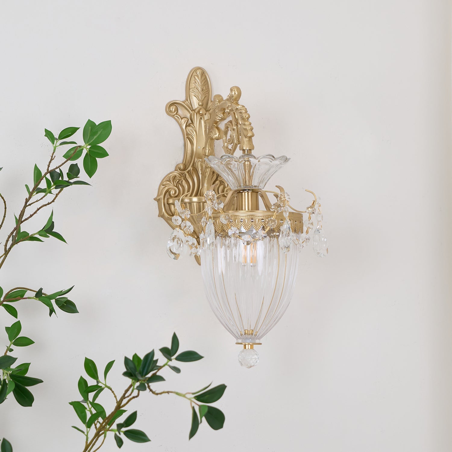 Mesas Crystal Wall Lamp