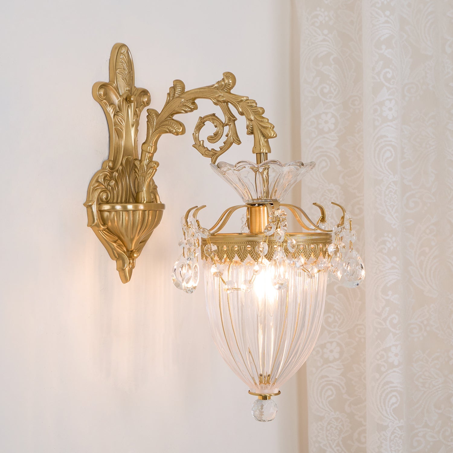 Mesas Crystal Wall Lamp