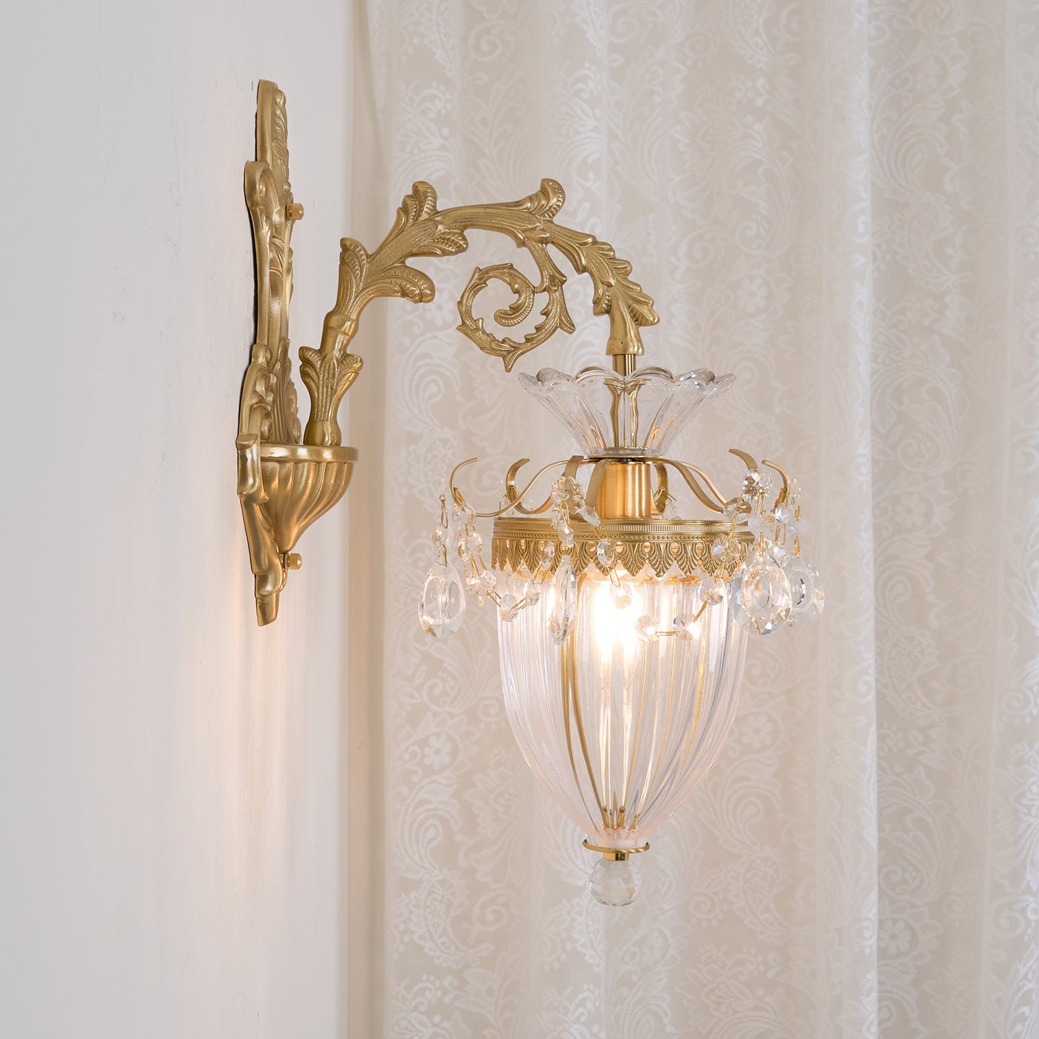 Mesas Crystal Wall Lamp