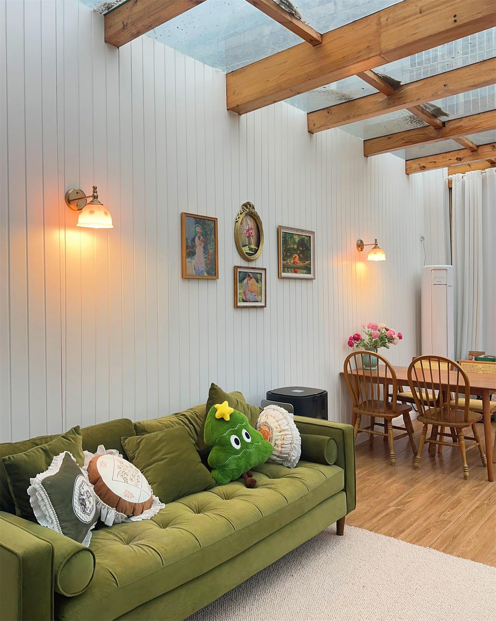 Mishya Floral Wall Lamp