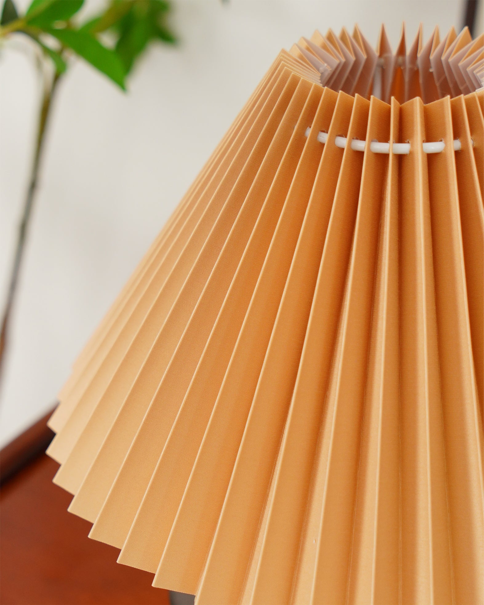 Navia Pleated Table Lamp