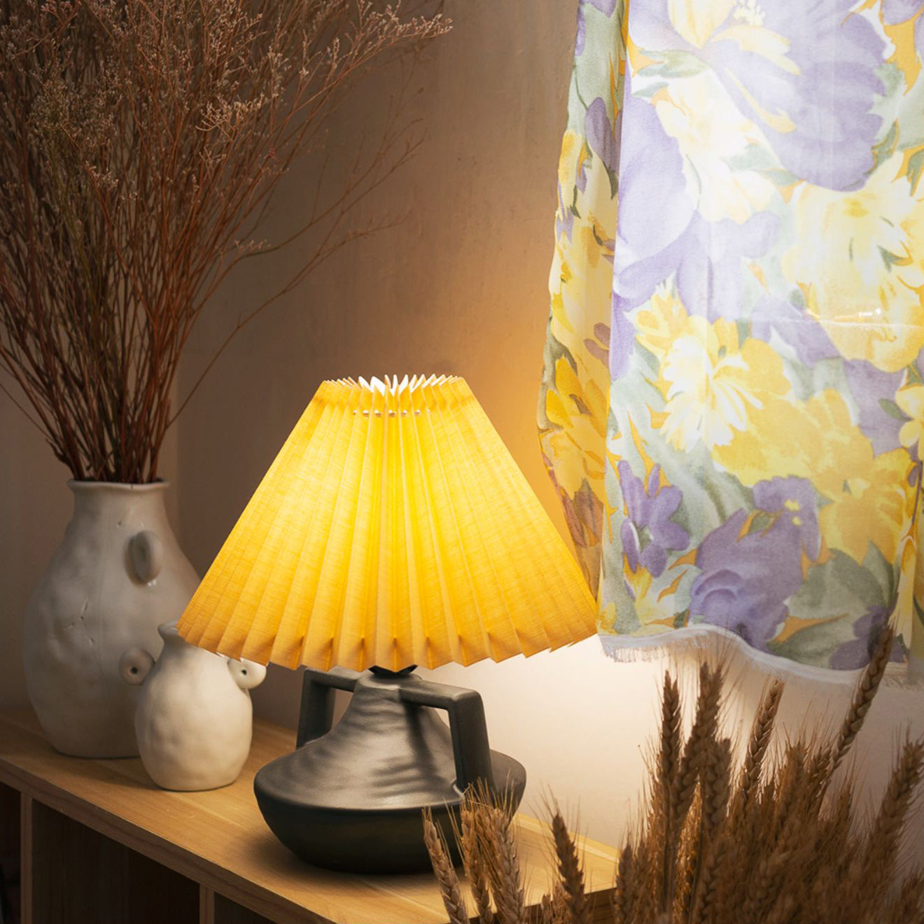 Navia Pleated Table Lamp