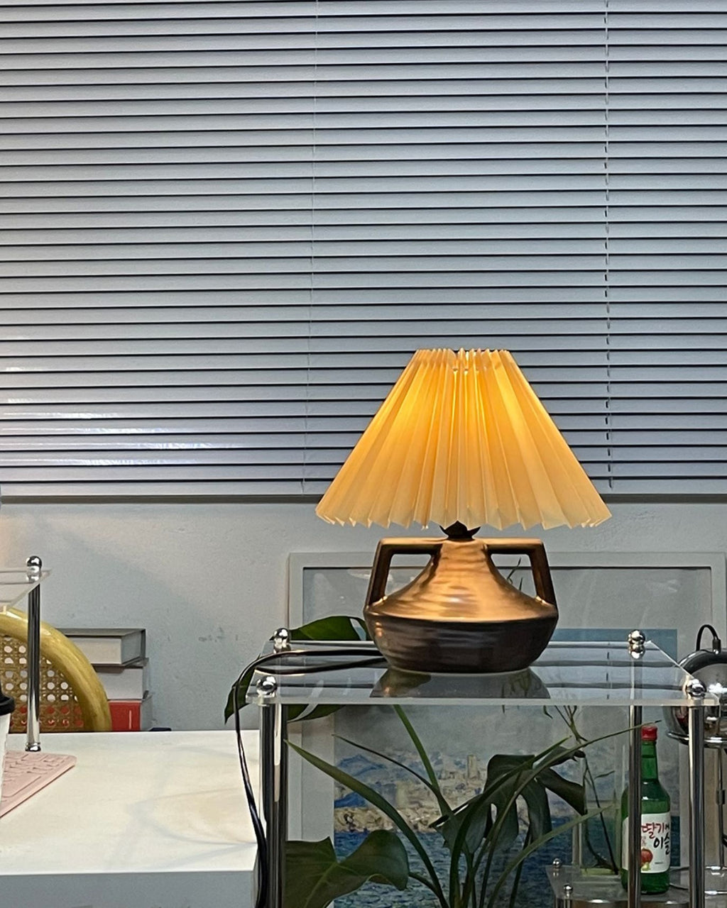 Navia Pleated Table Lamp