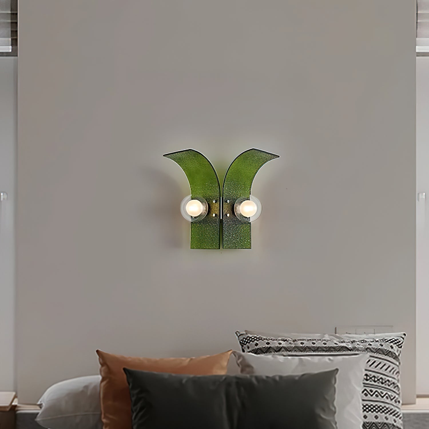 Plam Wall Light