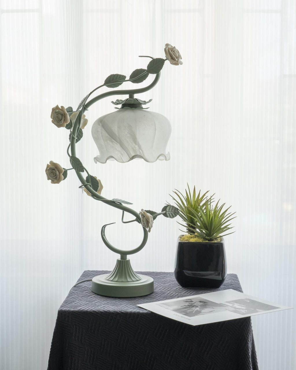 Ron Rose Flower Table Lamp