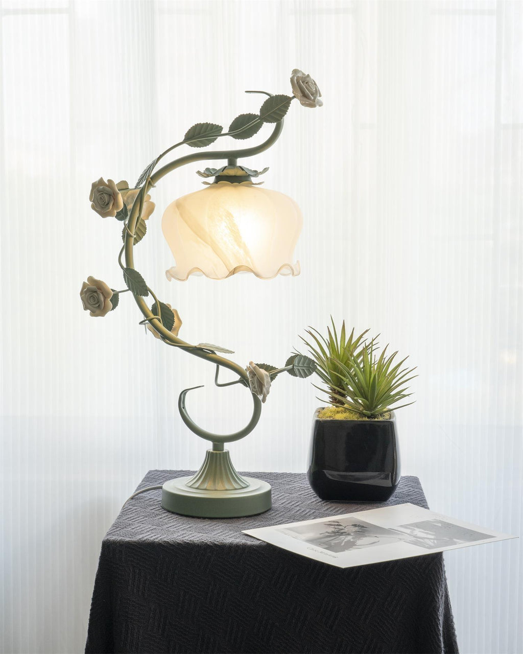 Ron Rose Flower Table Lamp