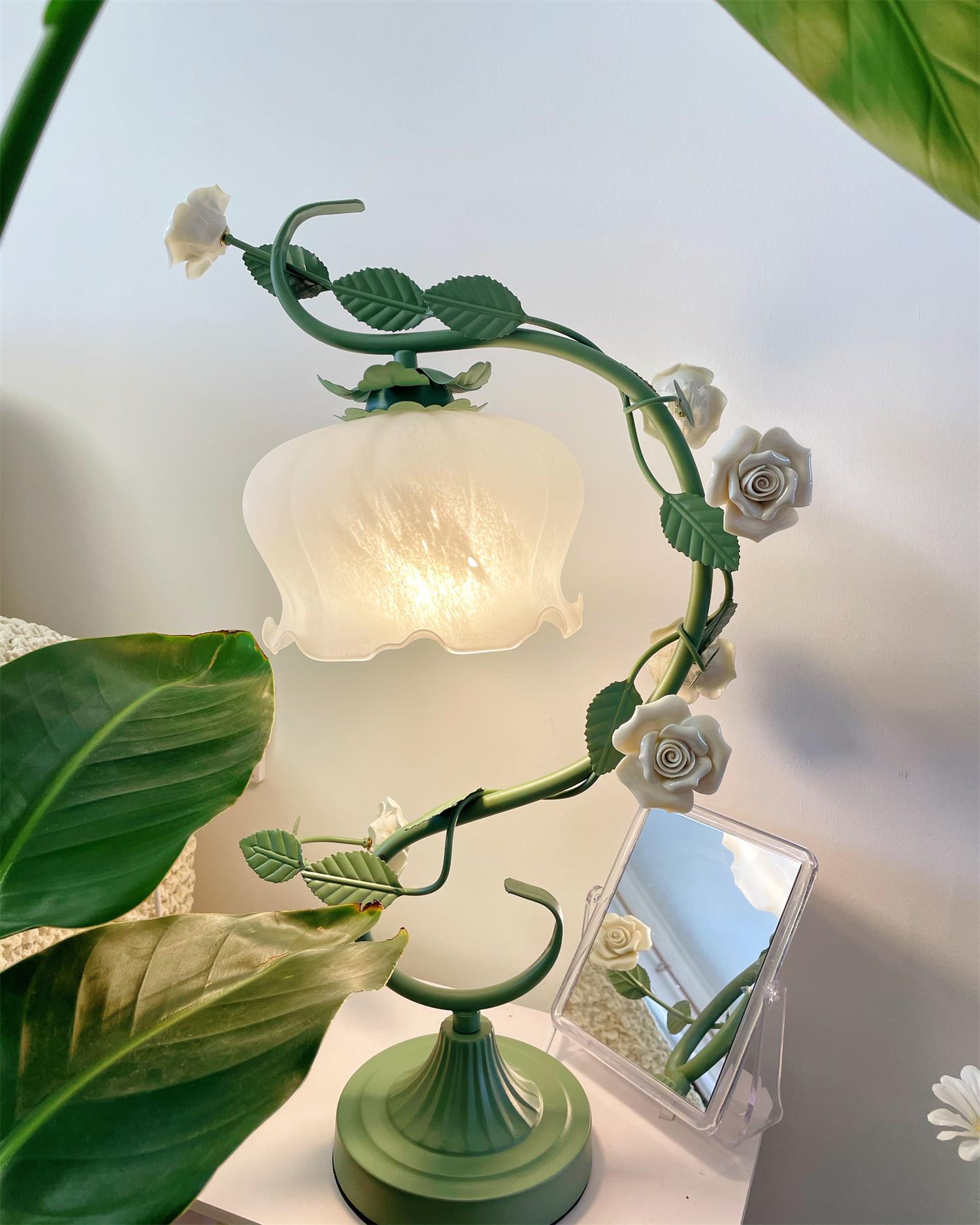 Ron Rose Flower Table Lamp