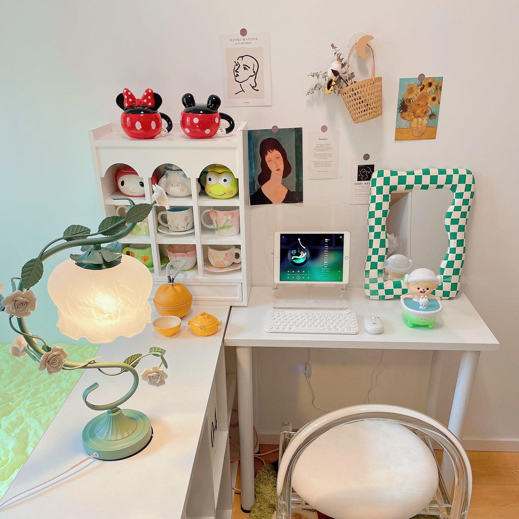 Ron Rose Flower Table Lamp