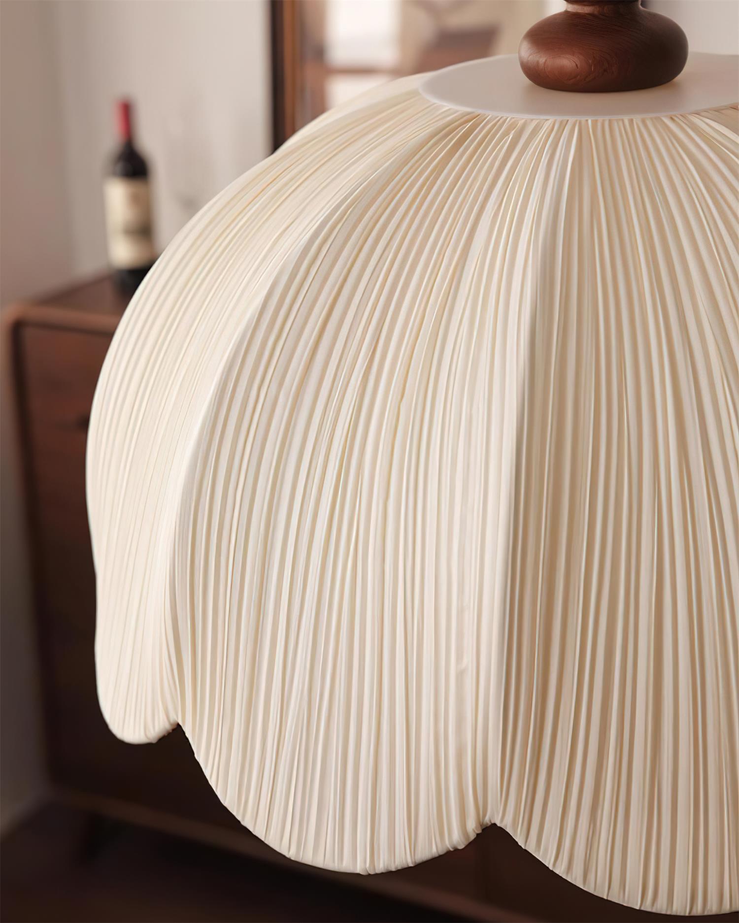 Ruffle Pendant Lamp