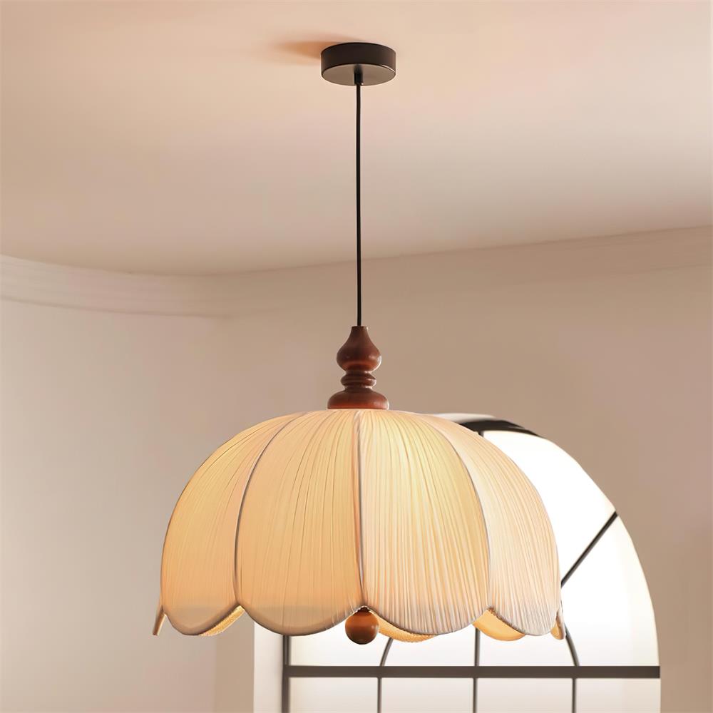 Ruffle Pendant Lamp