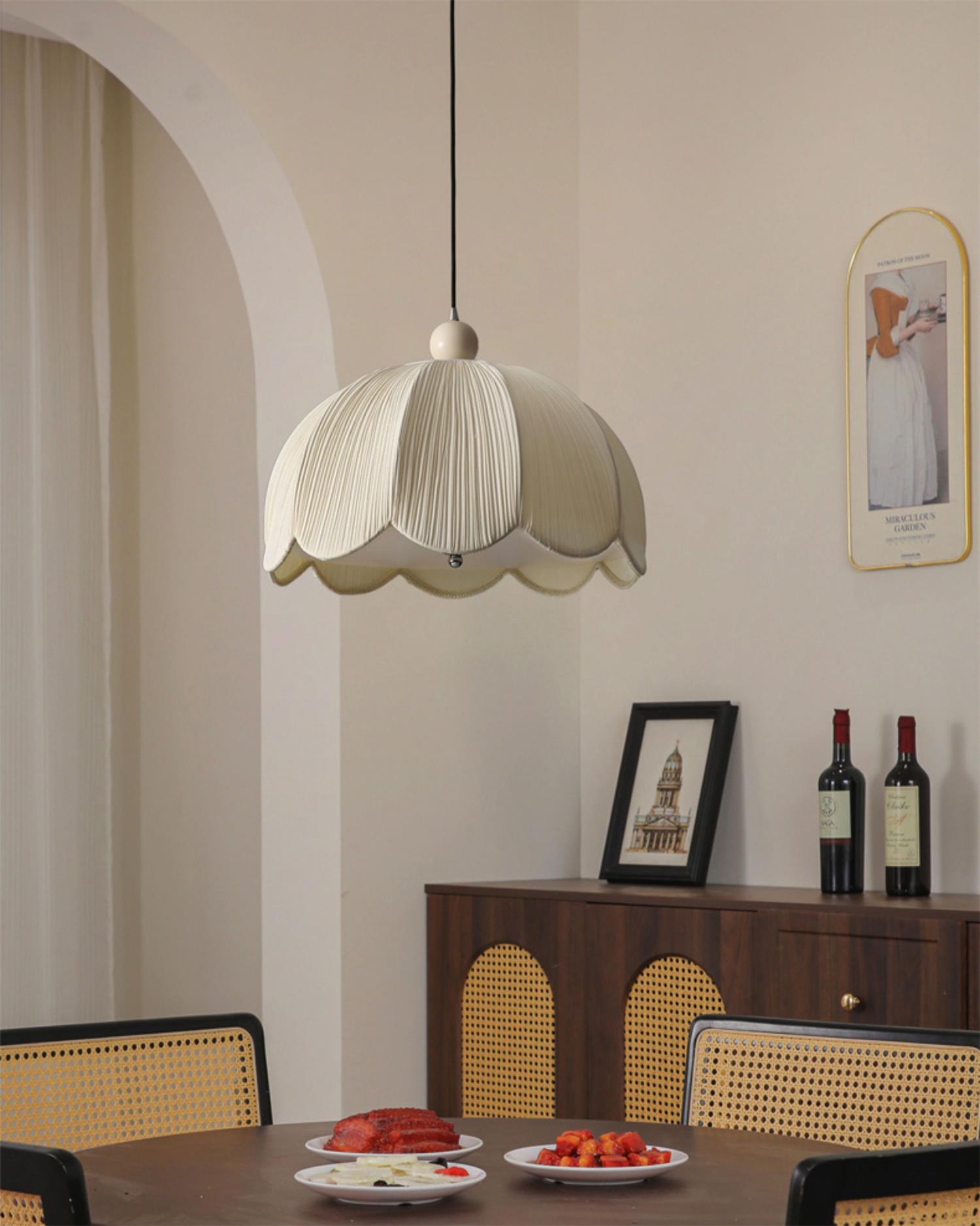 Ruffle Pendant Lamp