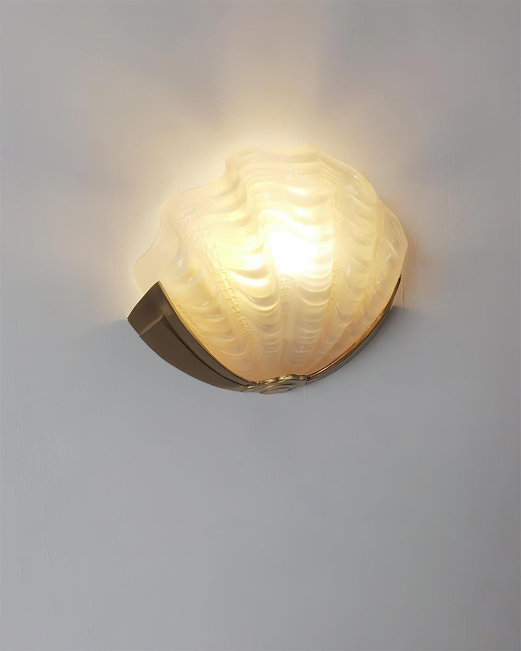 Seashell Wall Lamp