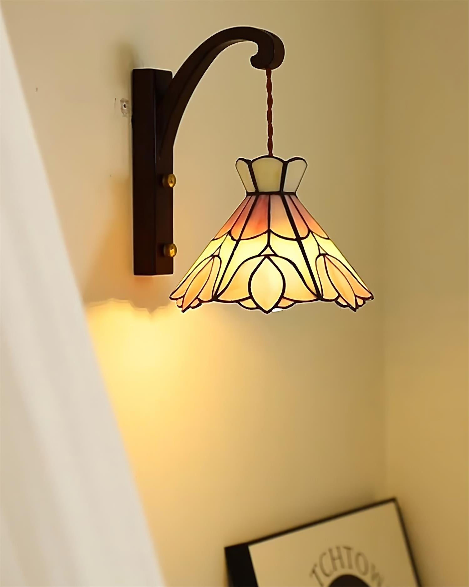 Serena Tiffany Plug In Wall Lamp
