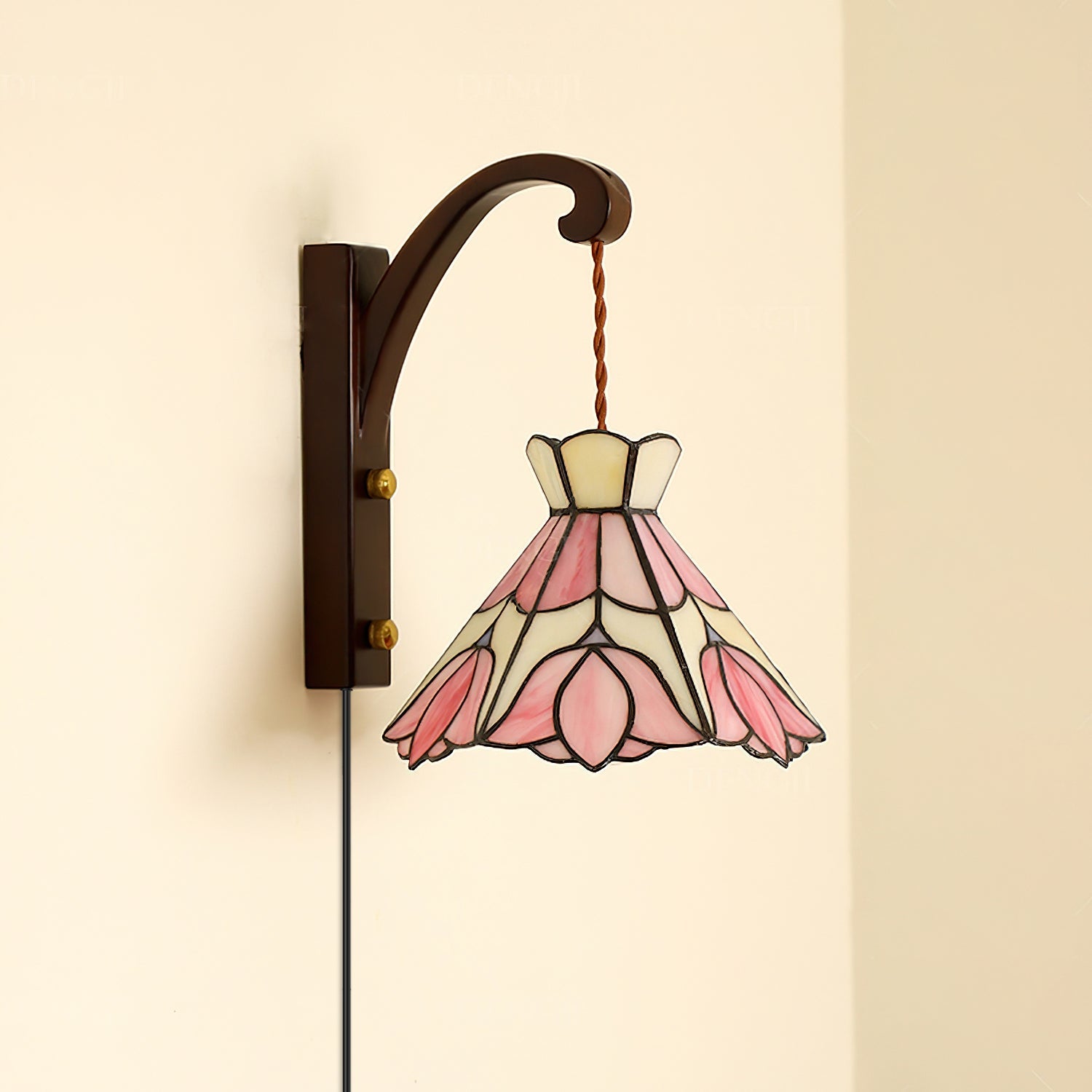 Serena Tiffany Plug In Wall Lamp