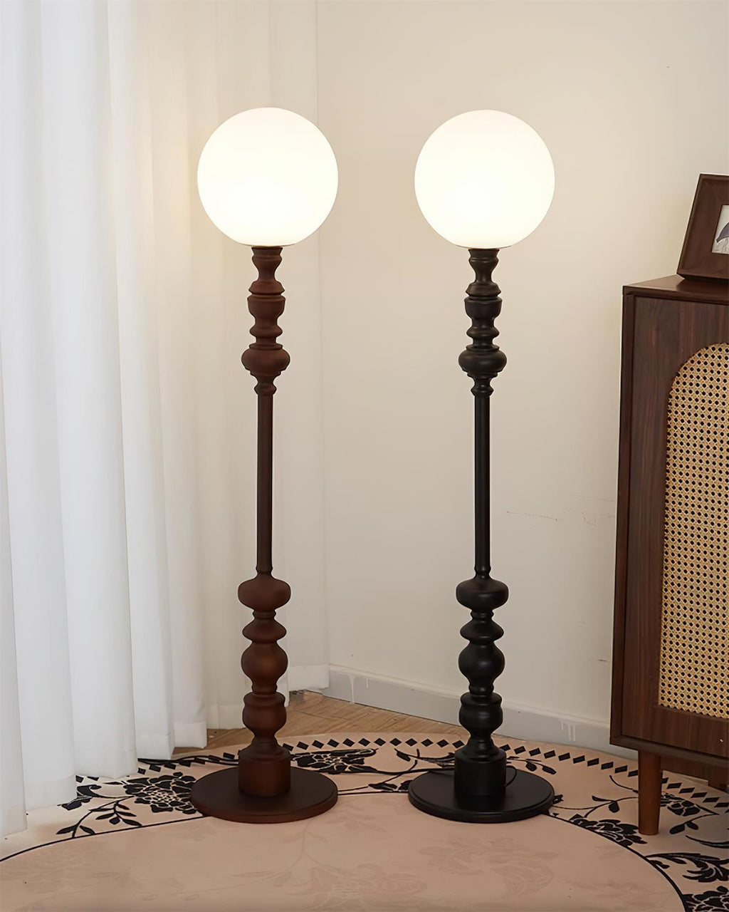 Sphereline Floor Lamp