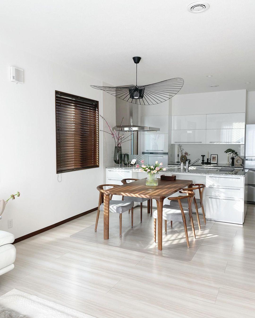 Vertigo Fiberglass Pendant Lamp