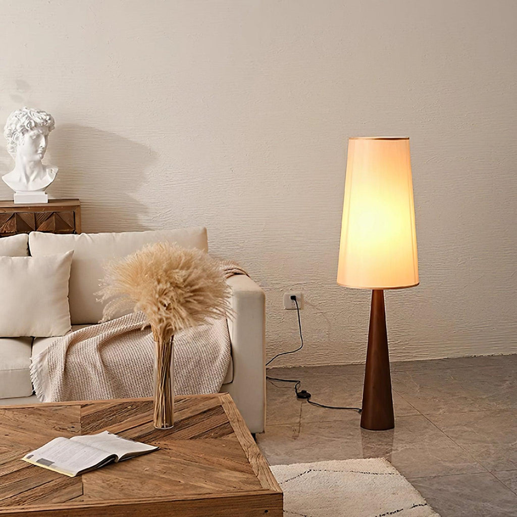 Svelte Floor Lamp