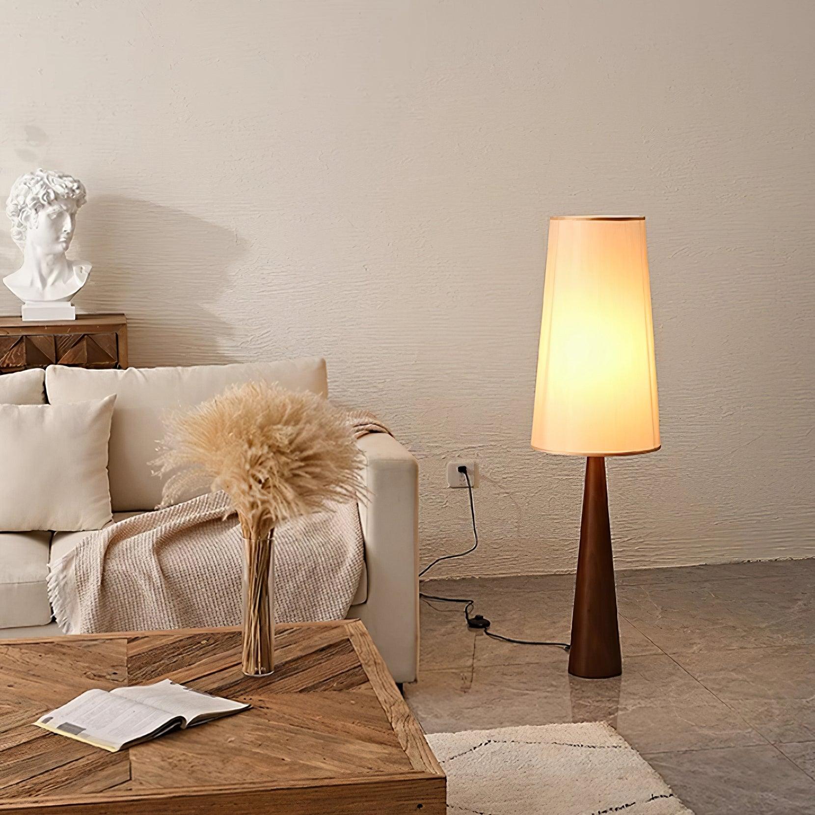 Svelte Floor Lamp