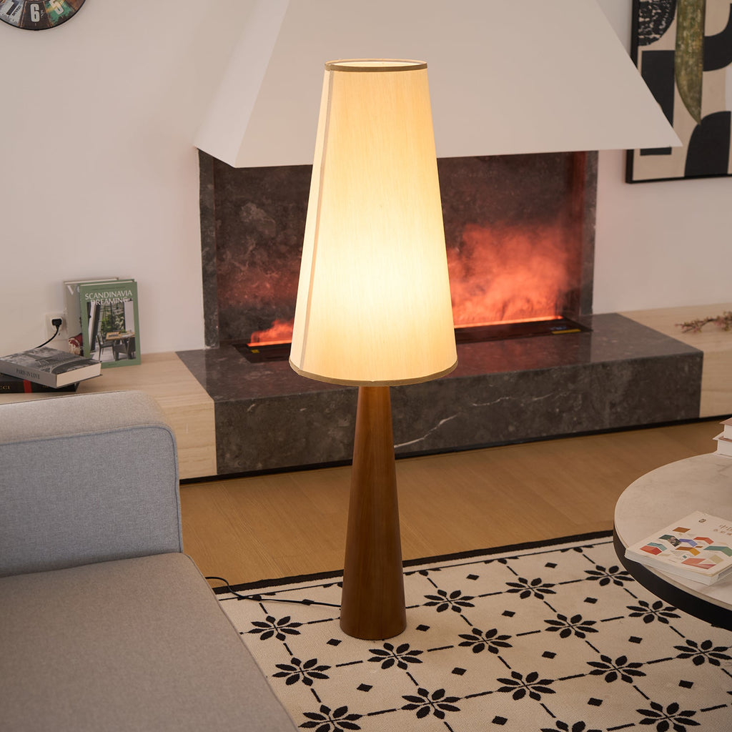 Svelte Floor Lamp