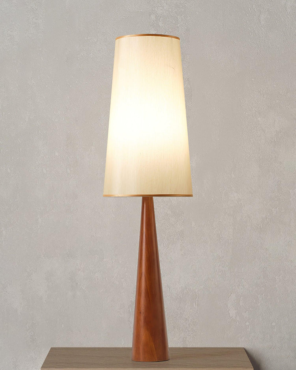 Svelte Floor Lamp