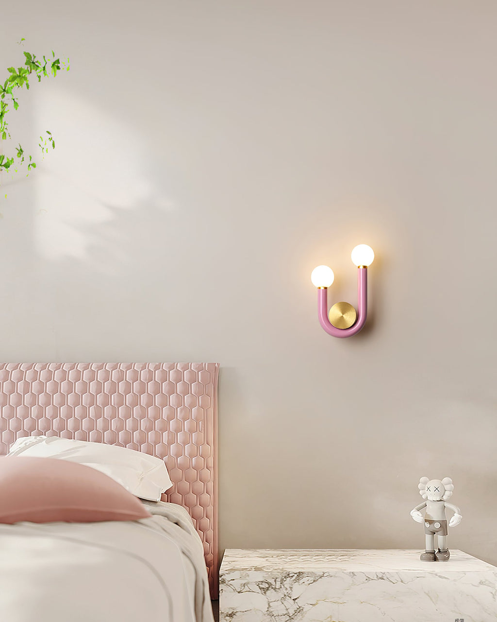 Thalia U Wall Lamp