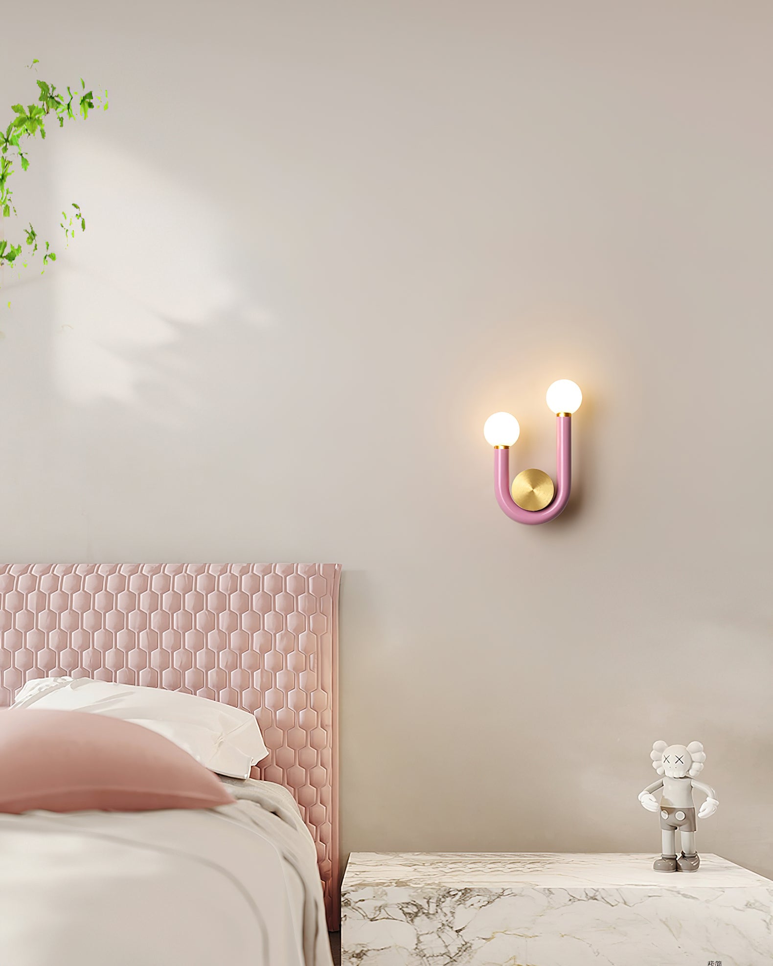 Thalia U Wall Lamp