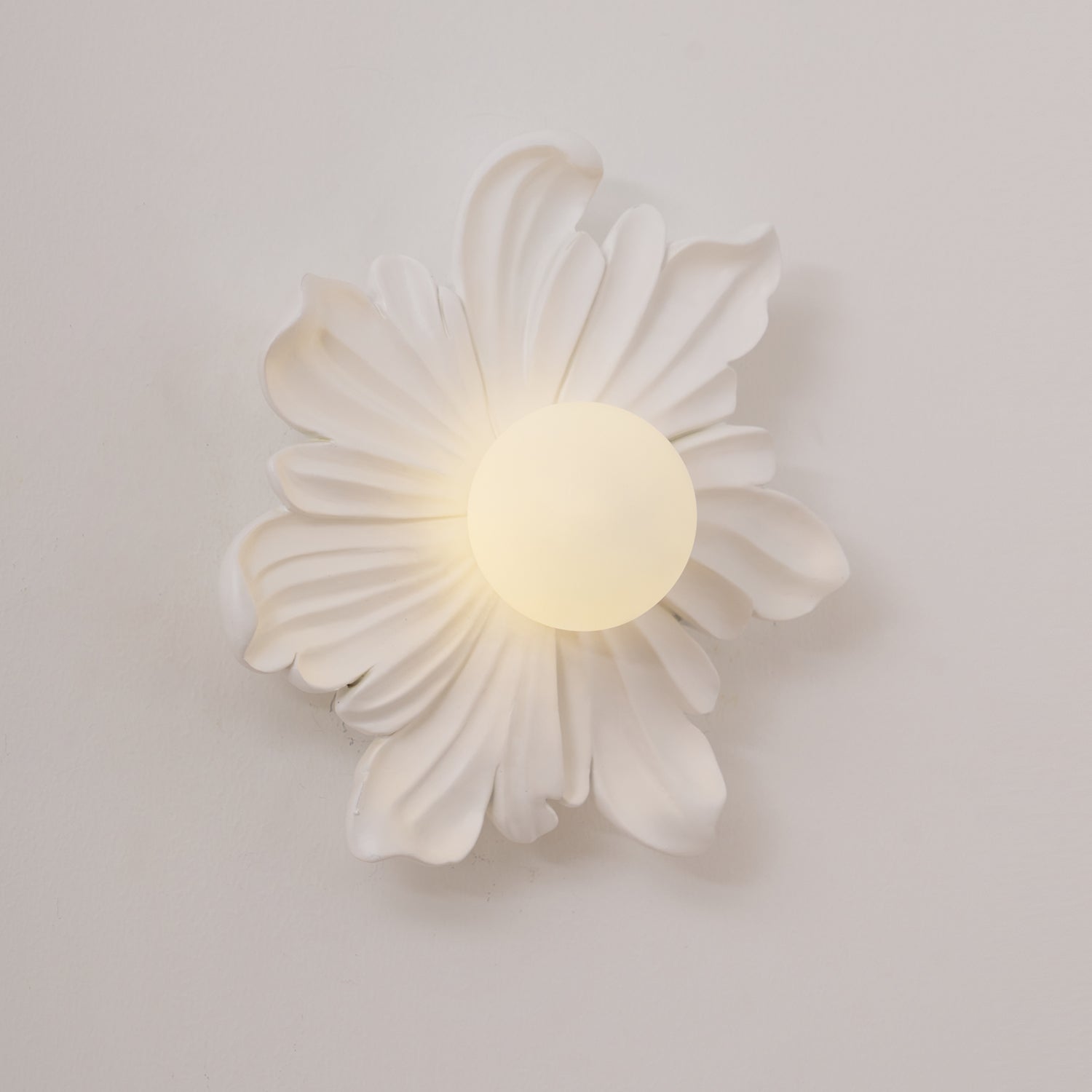 Tina Flower Wall Lamp