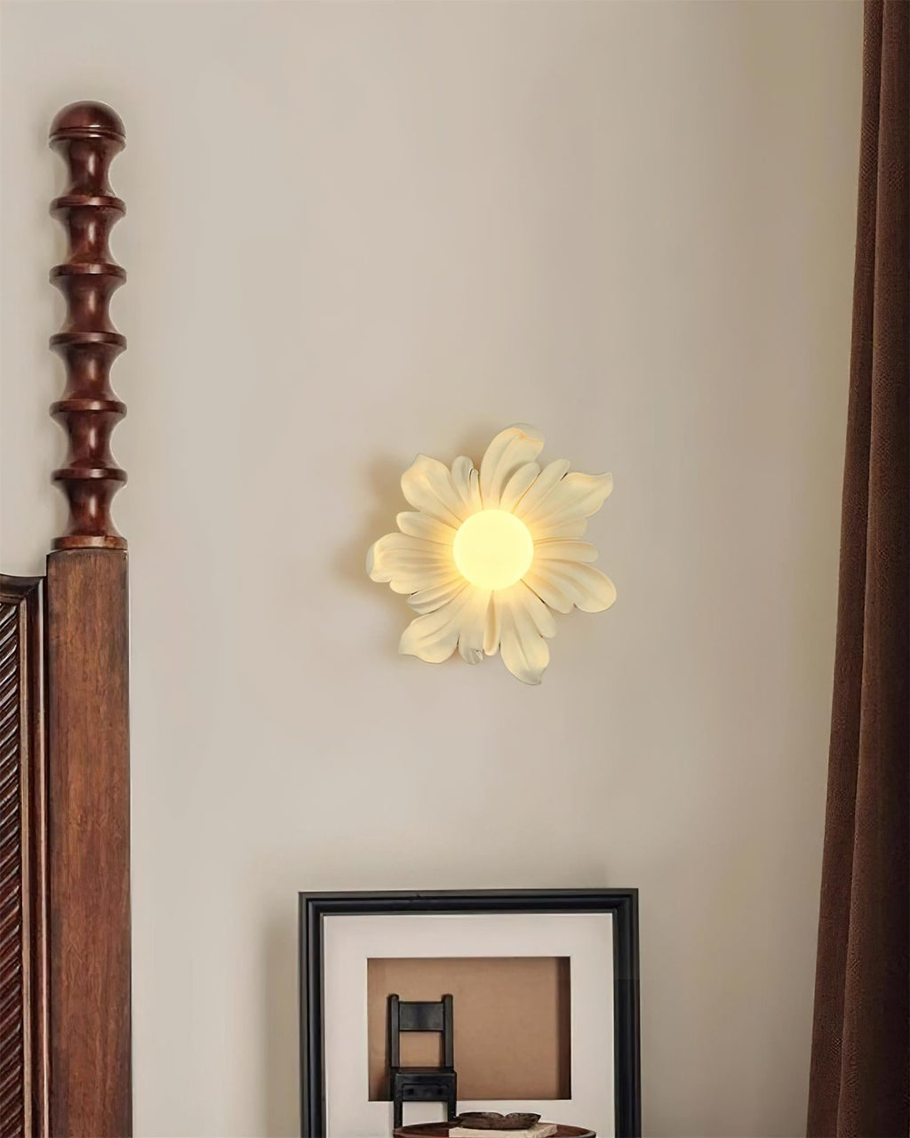 Tina Flower Wall Lamp