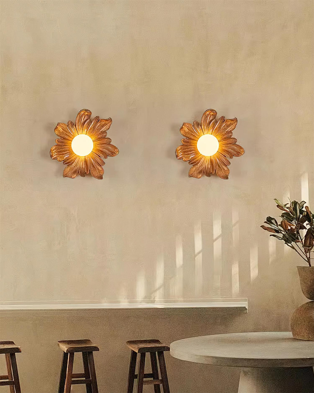 Tina Flower Wall Lamp