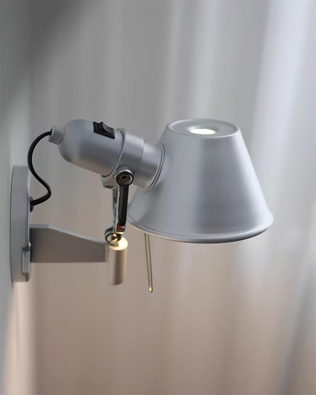 Tolomeo Wall Lamp