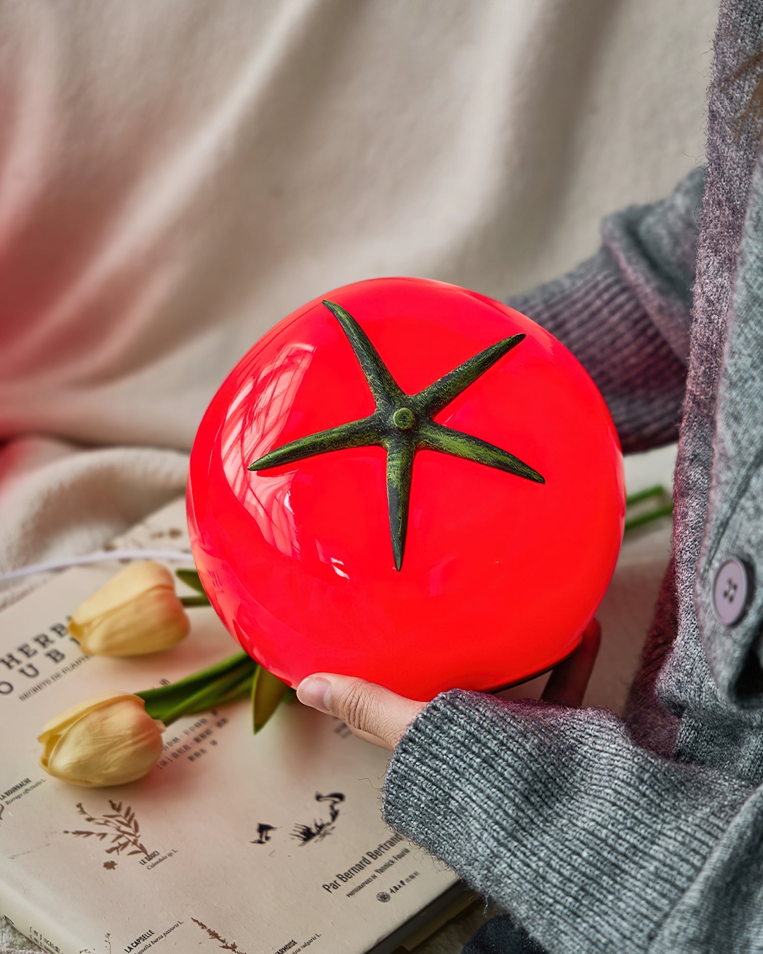 Tomato Resin Table Lamp