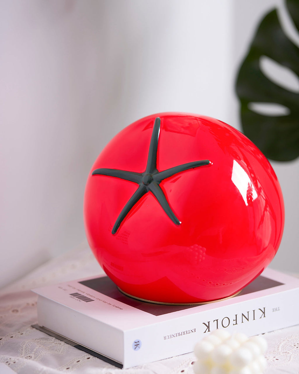 Tomato Resin Table Lamp