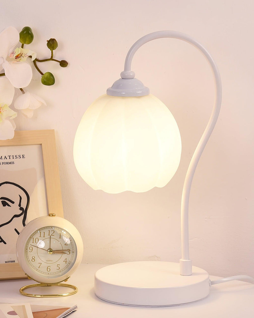 Tulip Shaped Table Lamp
