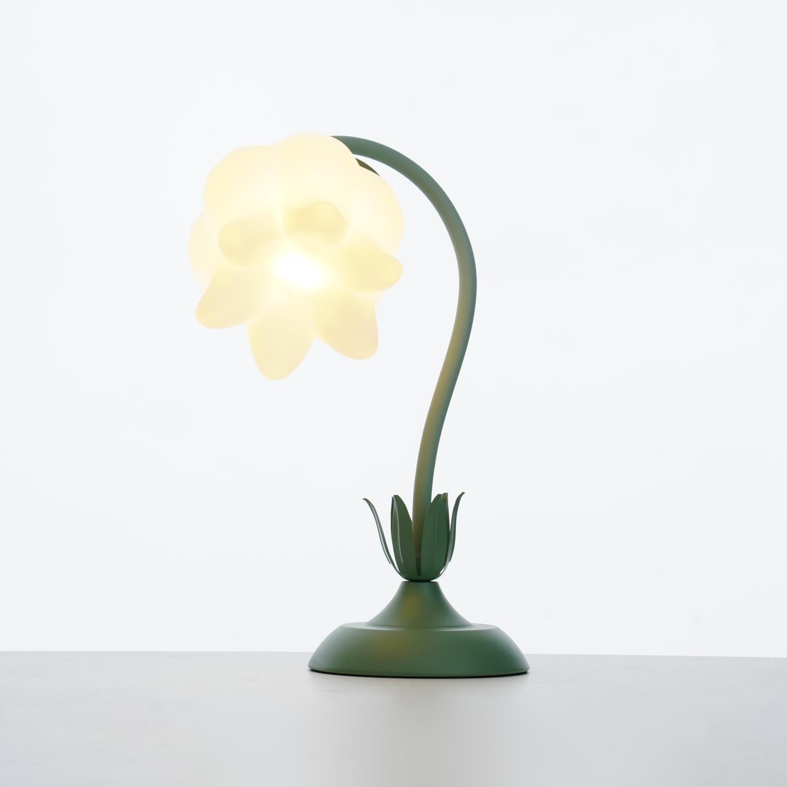 Twist Tulip Flower Table Lamp