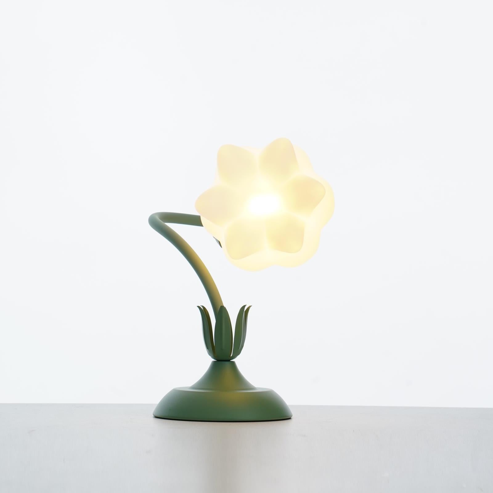 Twist Tulip Flower Table Lamp