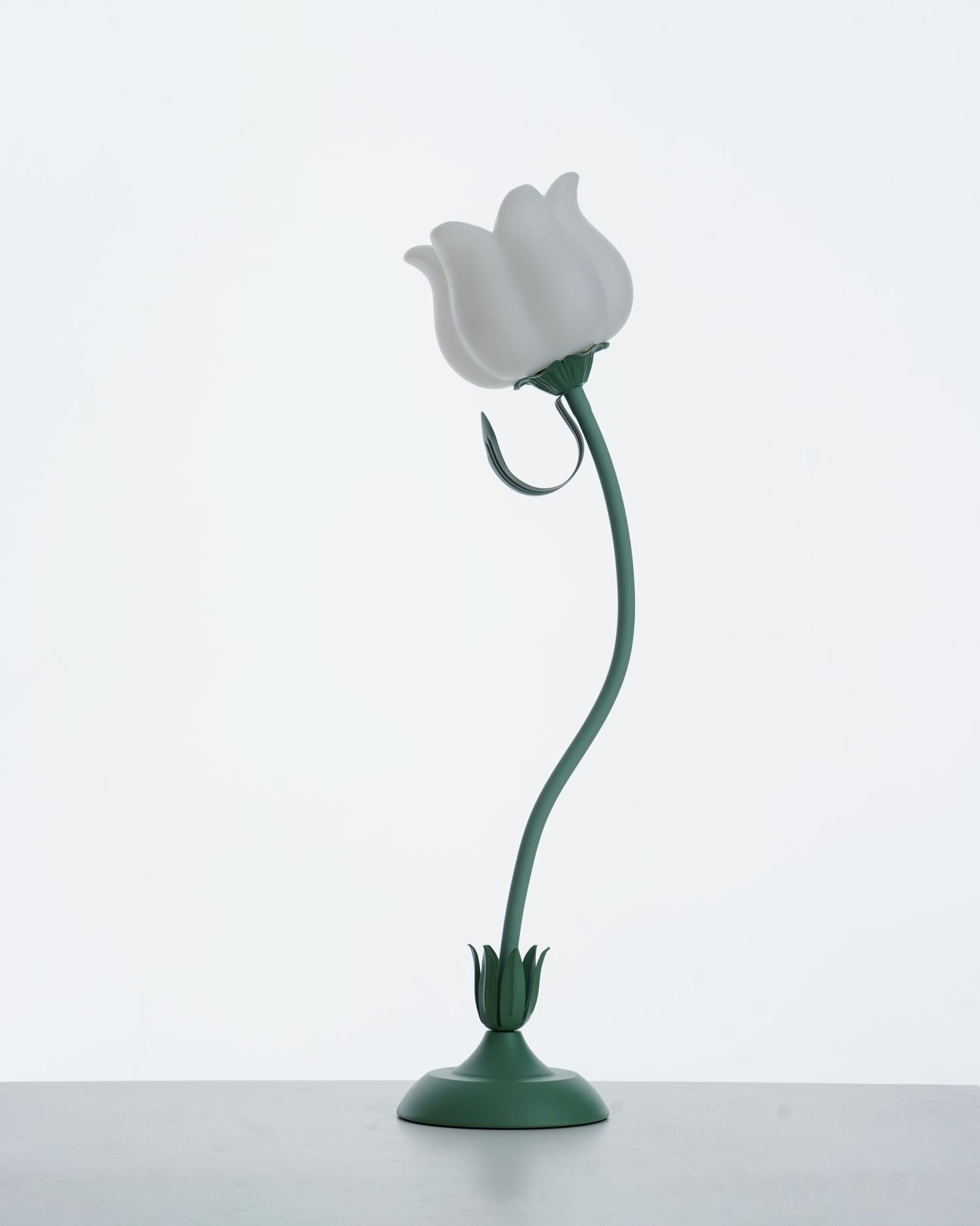Twist Tulip Flower Table Lamp