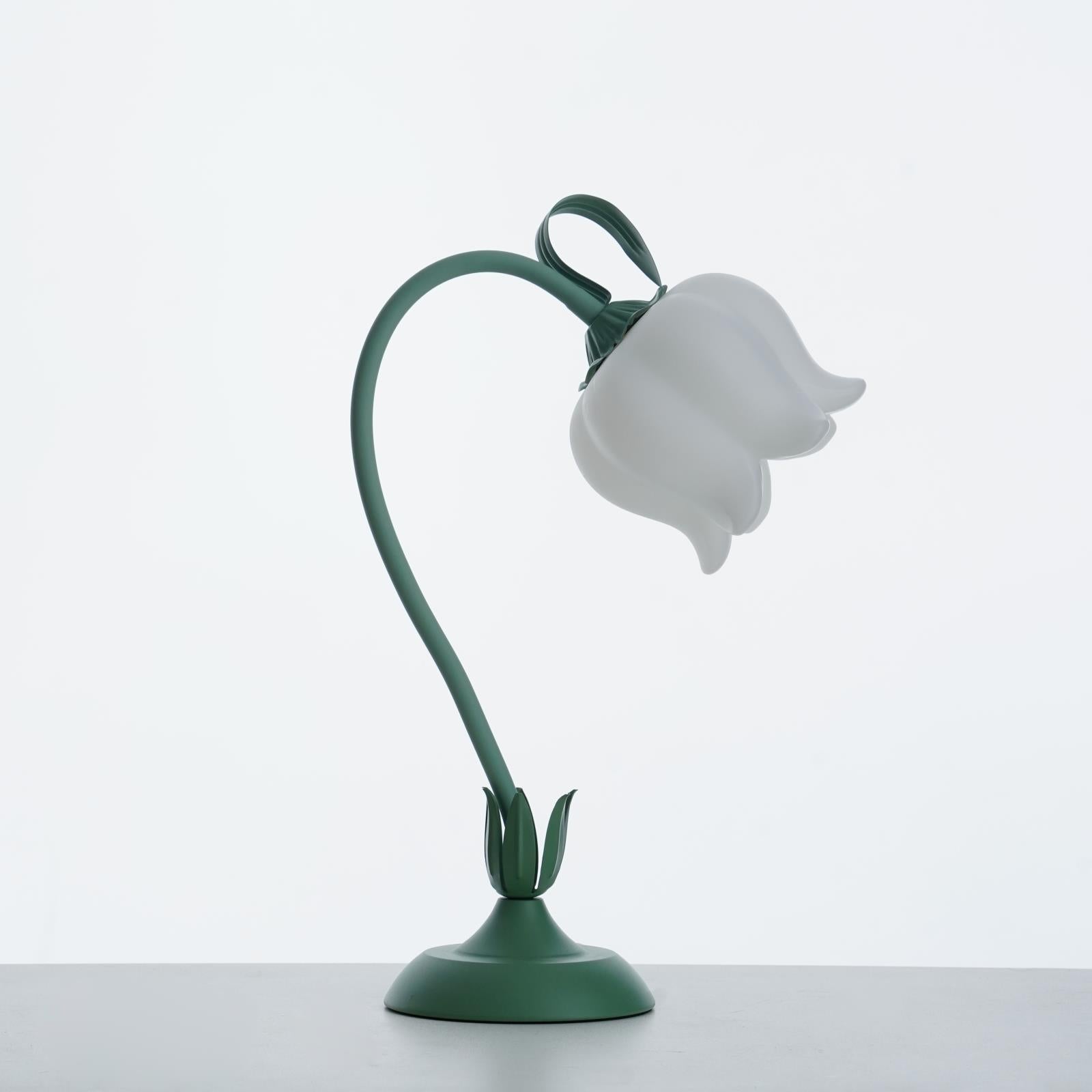 Twist Tulip Flower Table Lamp