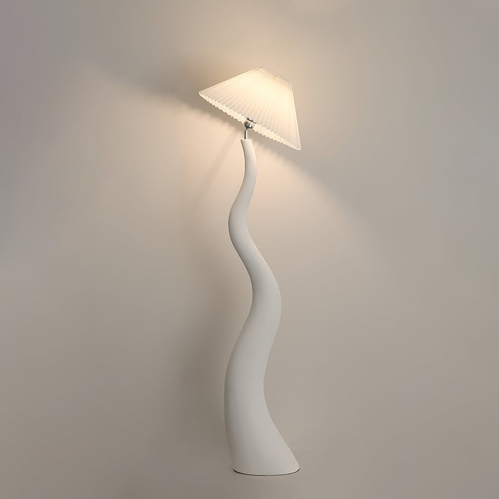 Haruki Twisted Floor Lamp